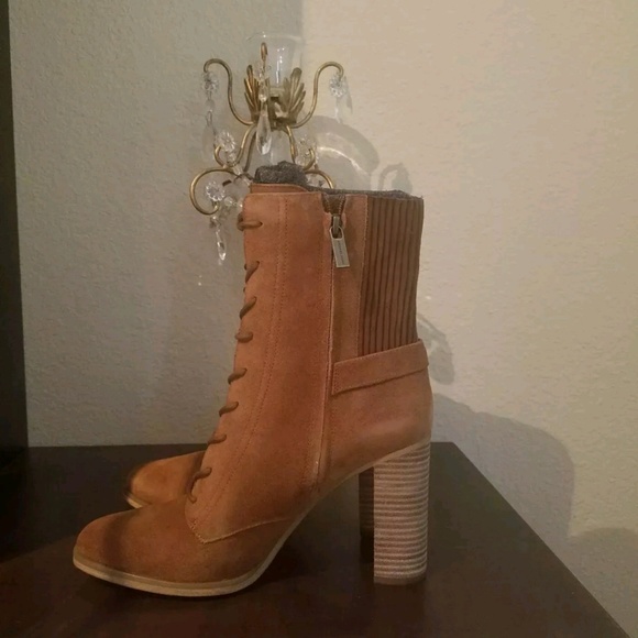 Michael kors booties - Picture 4 of 8